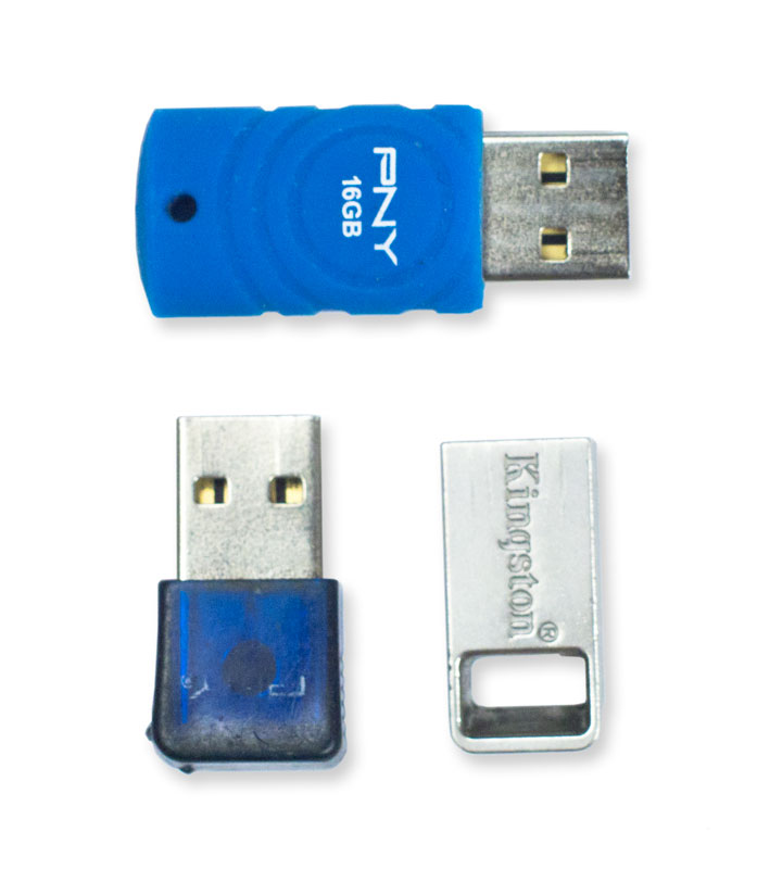 Compact monolithic flash drives